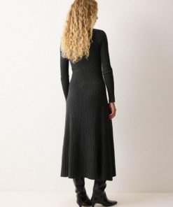 Hannahclow.shop0131f44204 4