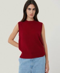 Hannahclow.shop01b806ccdc 1