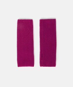 Hannahclow.shop02e417eb32 1