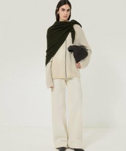 Hannahclow.shop0b35732d42 1