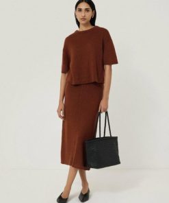 Hannahclow.shop0b4544bb0f 1