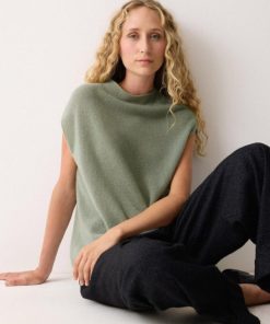 Hannahclow.shop130e1f0c55 1