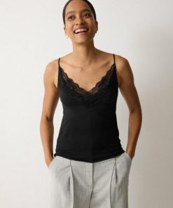 Hannahclow.shop1e4b6b505f 1