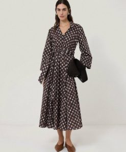 Hannahclow.shop1f00deb9a8 2