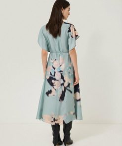 Hannahclow.shop24aabf25d3 3