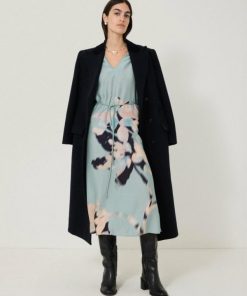 Hannahclow.shop24aabf25d3 5