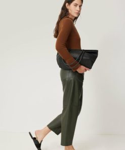 Hannahclow.shop25104c69f7 5