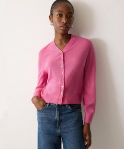 Hannahclow.shop253eb40ecd 1