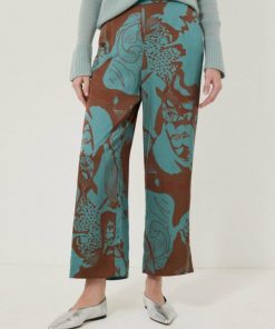 Hannahclow.shop2a7eeab1fe 1