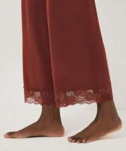 Hannahclow.shop2b1d5e3f83 2