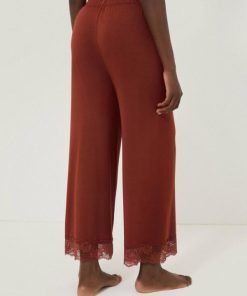 Hannahclow.shop2b1d5e3f83 4