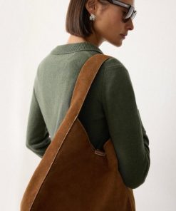 Hannahclow.shop2f77011144 1