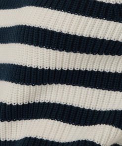 Hannahclow.shop30569f5dc8 4