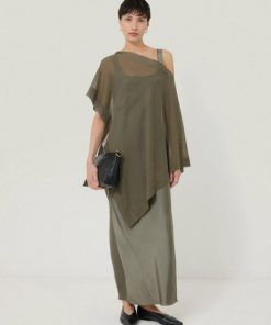 Hannahclow.shop3cb6d23068 1