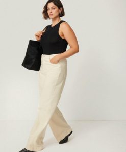 Hannahclow.shop6149ff342c 4