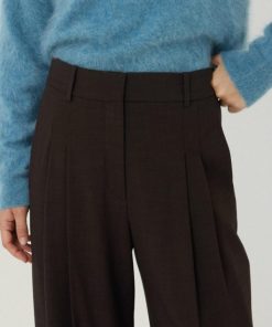 Hannahclow.shop6a045339e0 2