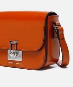 Hannahclow.shop715714d94f 1