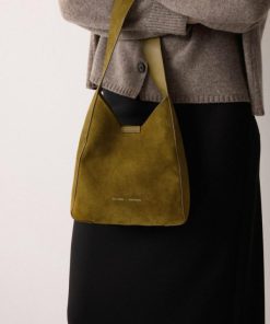 Hannahclow.shop72e0bc6d1e 1