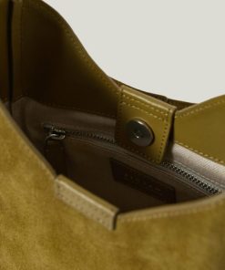 Hannahclow.shop72e0bc6d1e 2