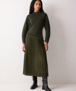 Hannahclow.shop74a6b422c2 1