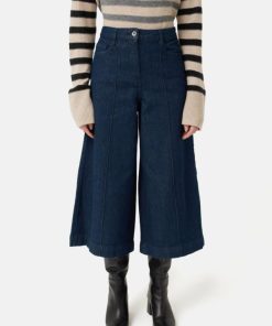 Hannahclow.shop82a2cf6073 1