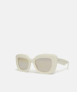 Hannahclow.shop89dcb0ea1c 4