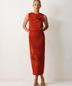 Hannahclow.shop950b07ce58 1