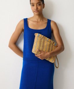 Hannahclow.shopf14201eb8f 1