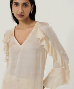 Hannahclow.shopf800f62896 1